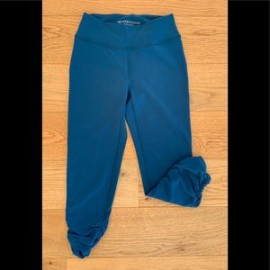 Beyond Yoga Cropped Leggings